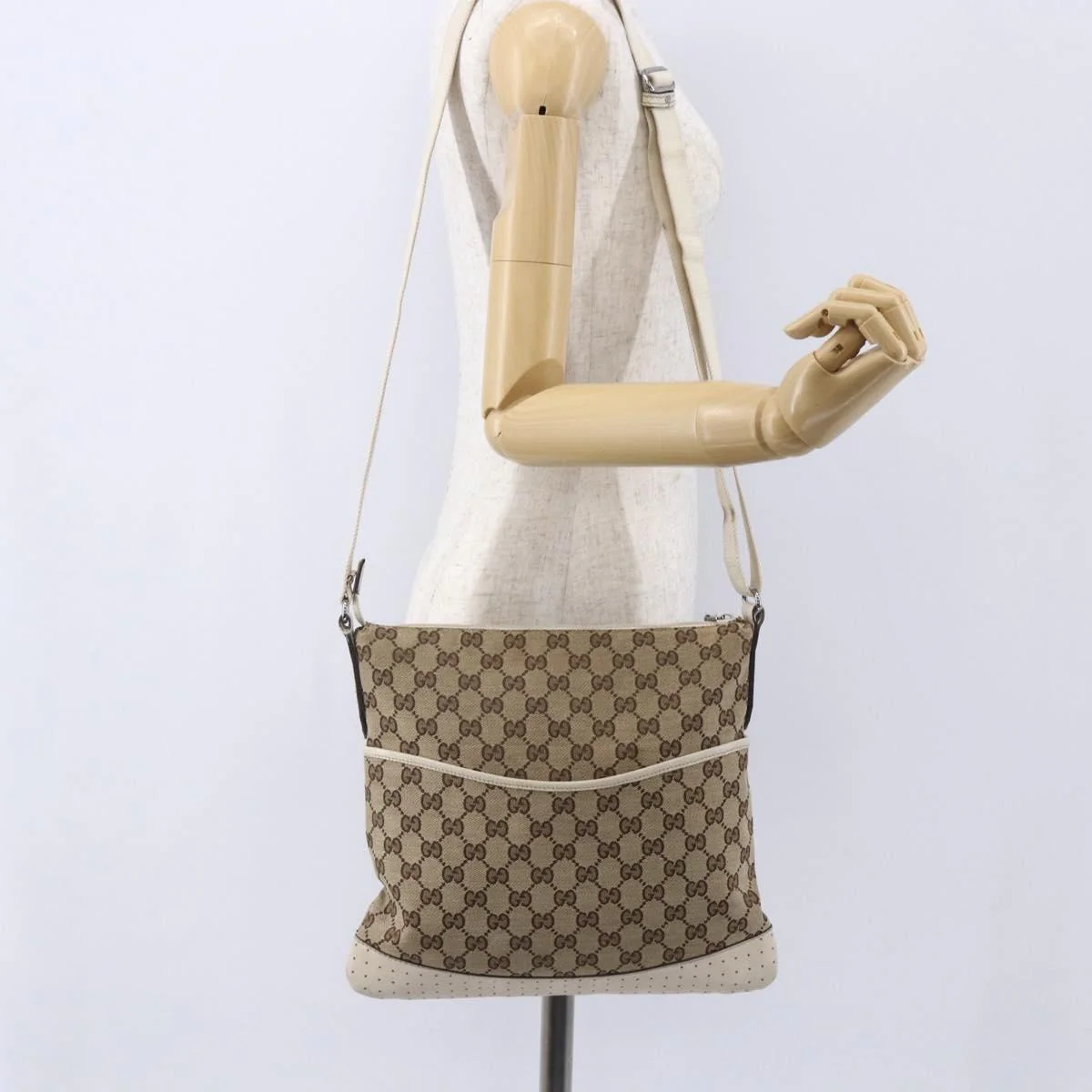 Gucci Zip Messenger Bag GG Canvas with Perforated Leather - Image 14