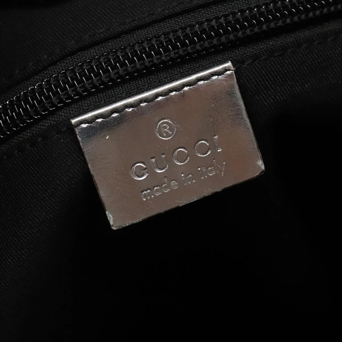 Gucci Zip Messenger Bag GG Canvas with Perforated Leather - Image 6