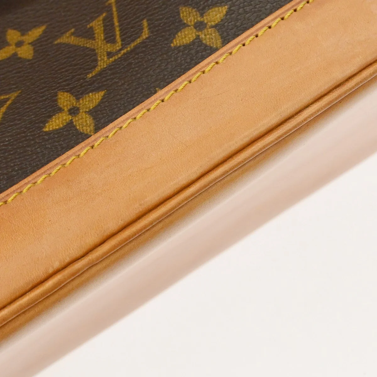 Louis Vuitton Alma Handbag Monogram Canvas - Image 15