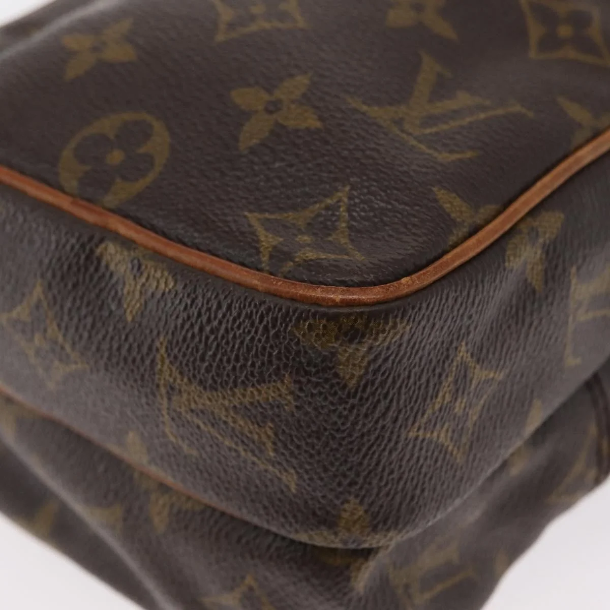 Louis Vuitton Amazone Bag Monogram Canvas - Image 10