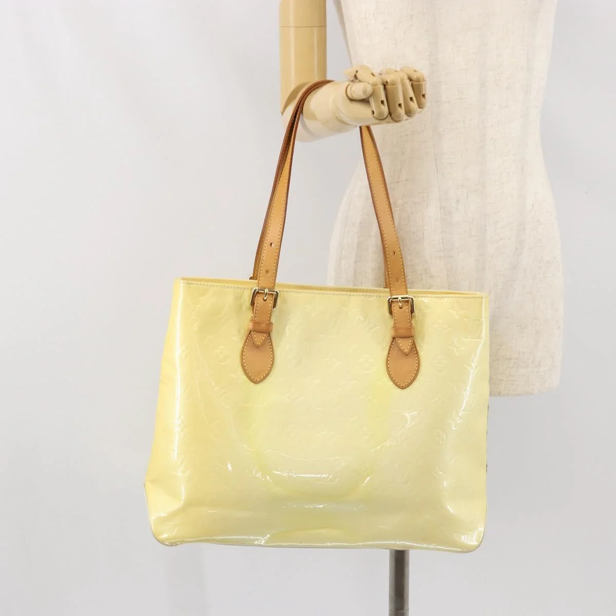 Louis Vuitton Brentwood Handbag Monogram Vernis - Image 14