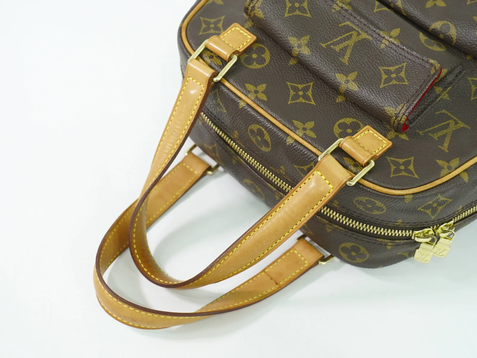 Louis Vuitton Excentri-Cite Handbag Monogram Canvas - Image 4