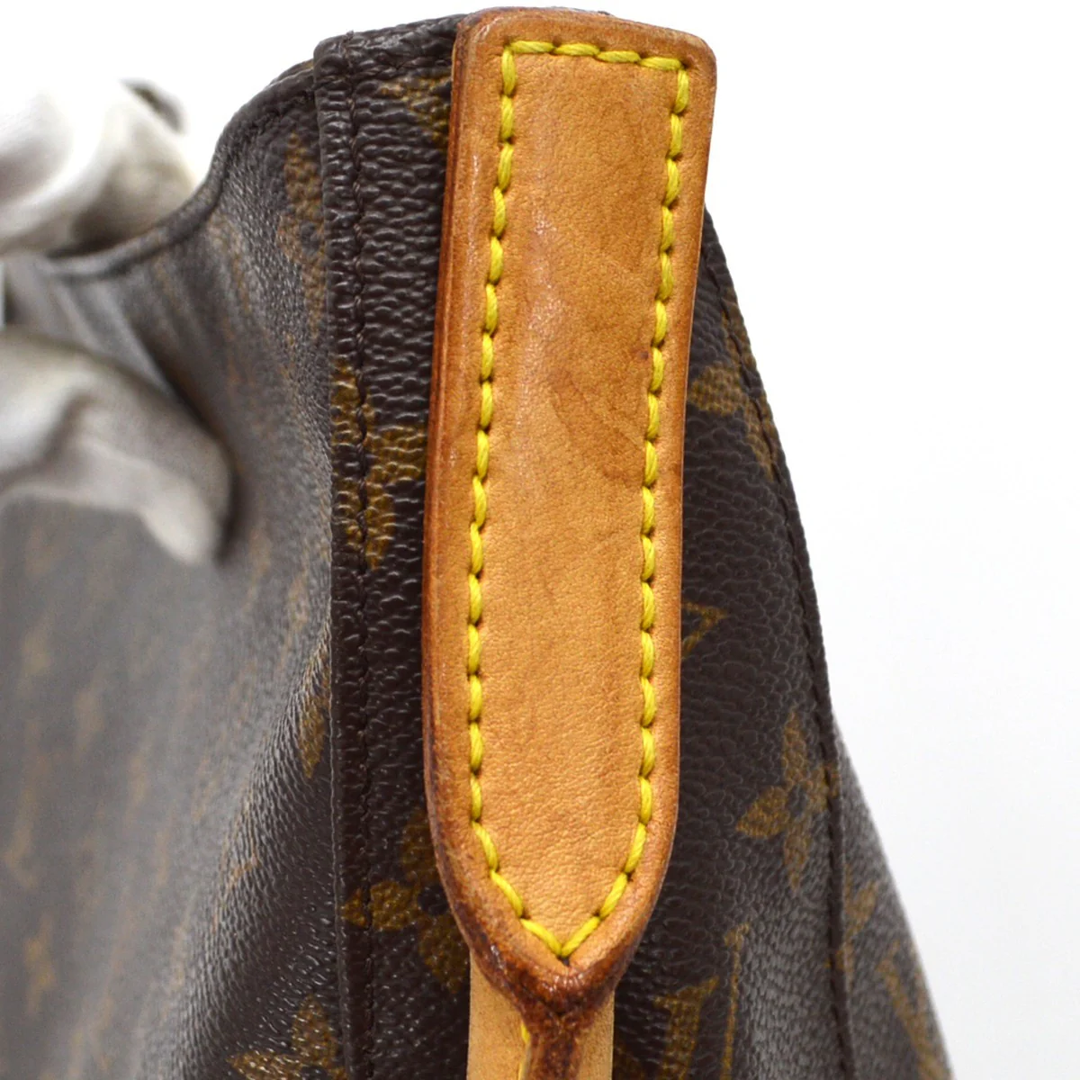 Louis Vuitton Monogram Looping Handbag Monogram Canvas - Image 10