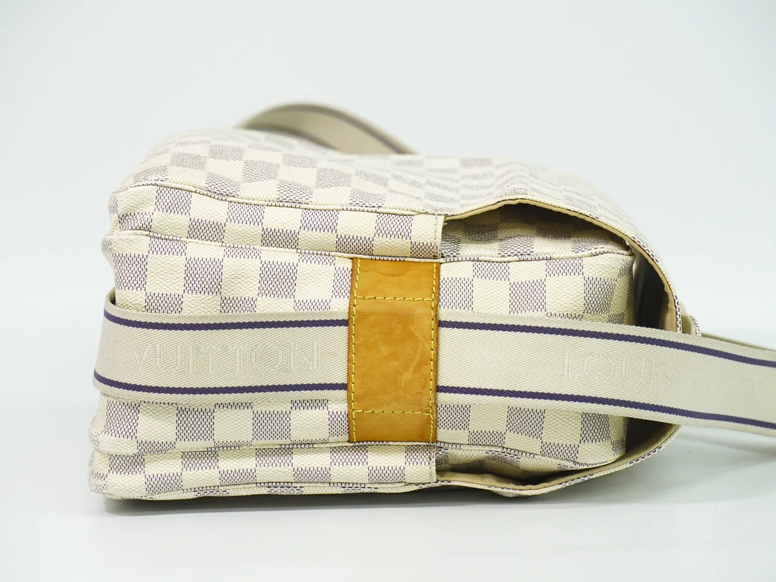Louis Vuitton Naviglio Handbag Damier - Image 3