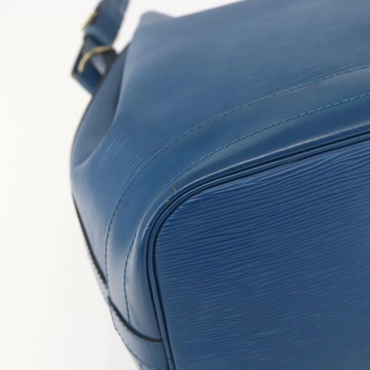 Louis Vuitton Noe Handbag Epi Leather - Image 12