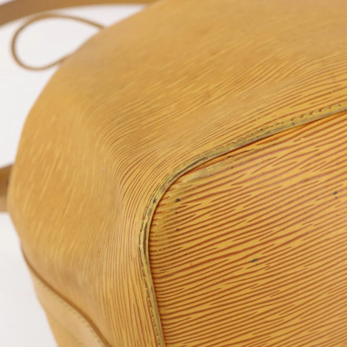Louis Vuitton Petit Noe Handbag Epi Leather - Image 11