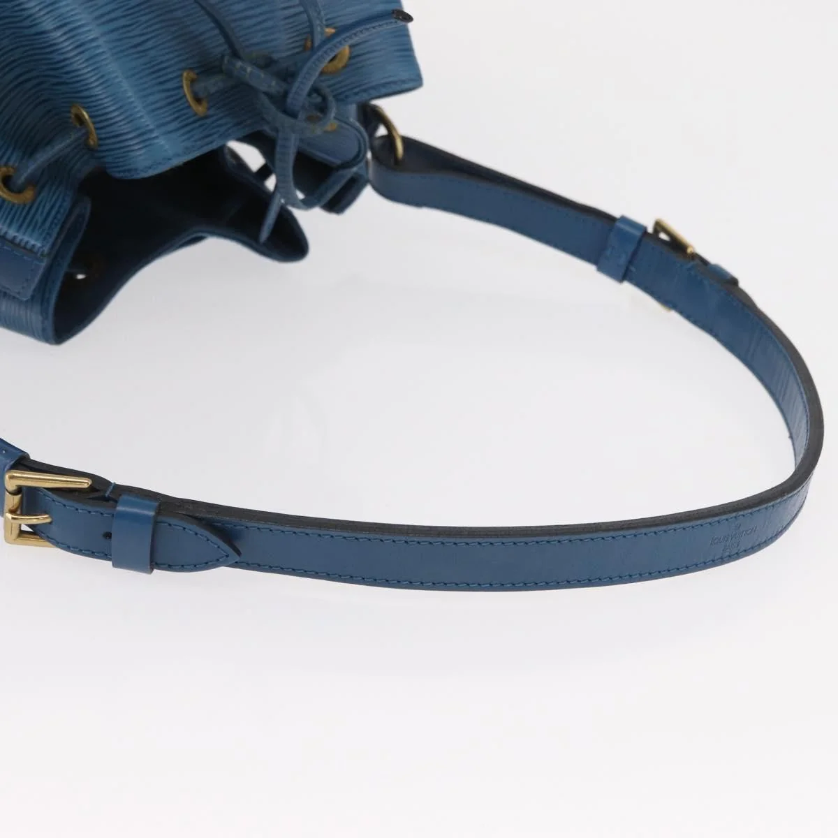 Louis Vuitton Petit Noe Handbag Epi Leather - Image 8