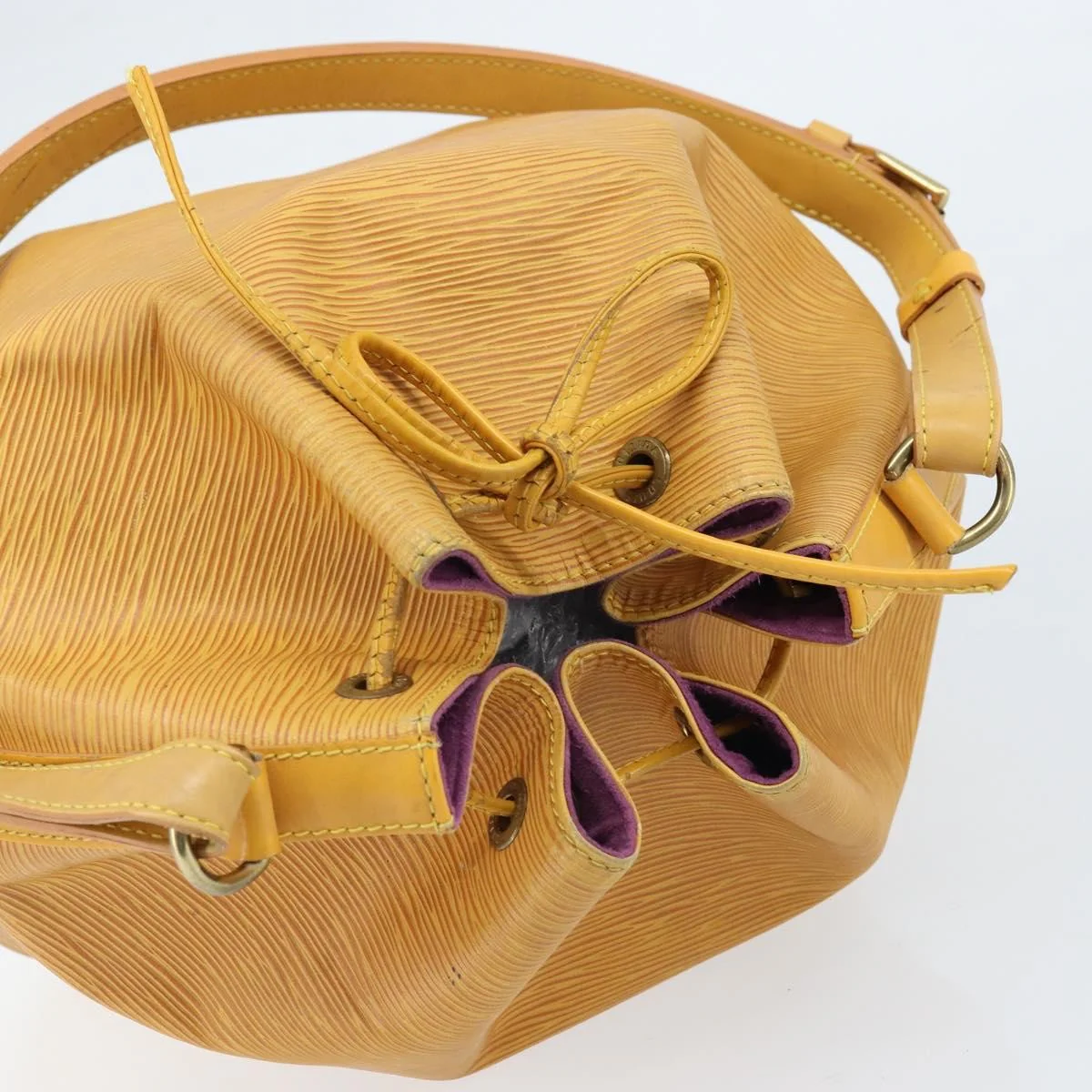 Louis Vuitton Petit Noe NM Handbag Epi Leather - Image 13