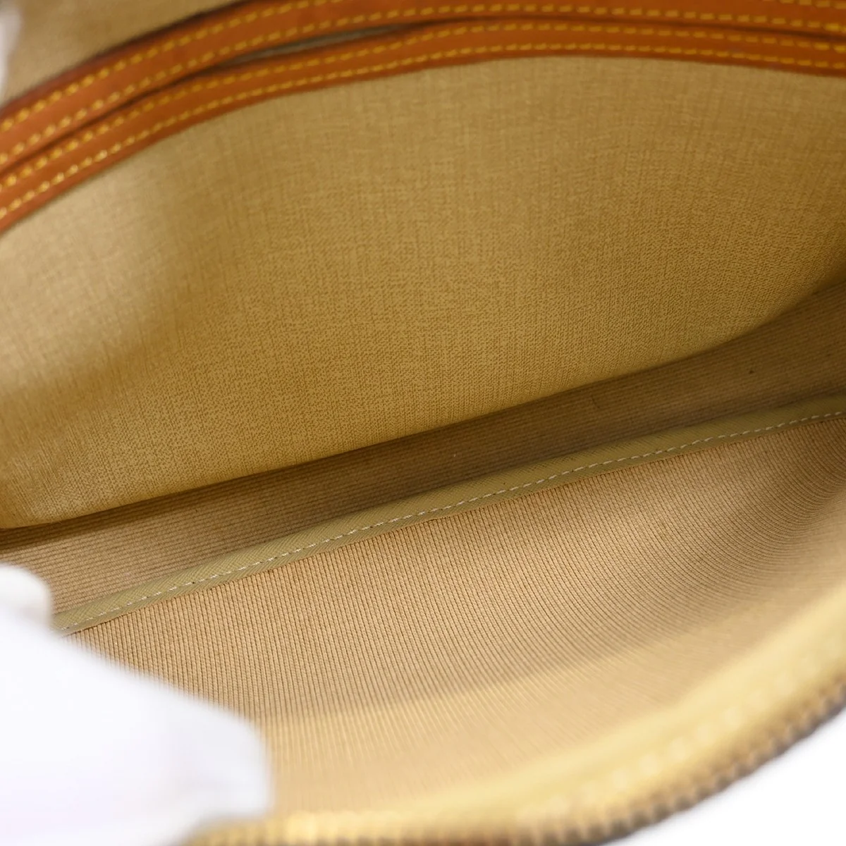 Louis Vuitton Reporter Bag Monogram Canvas - Image 2
