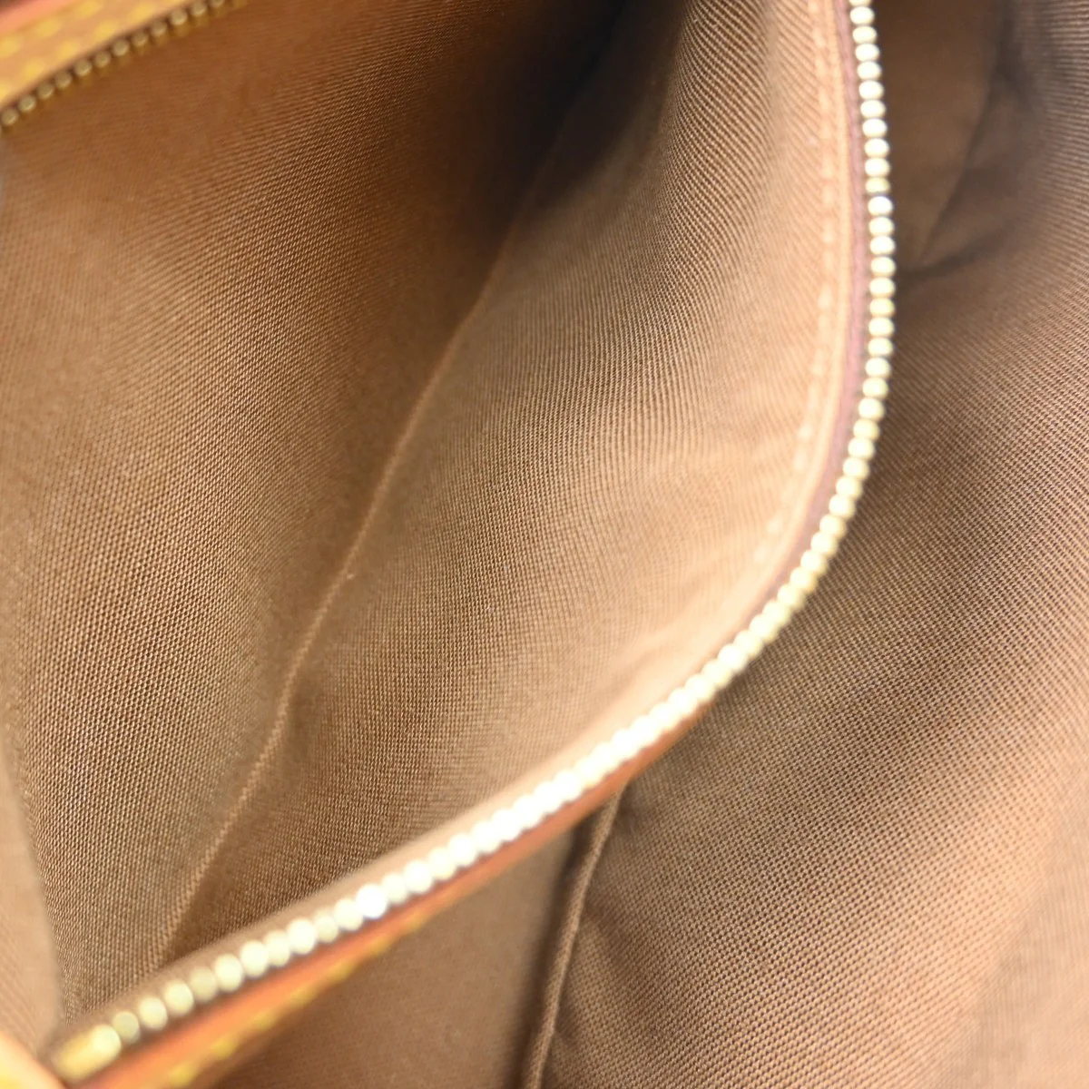 Louis Vuitton Sologne Handbag Monogram Canvas - Image 15