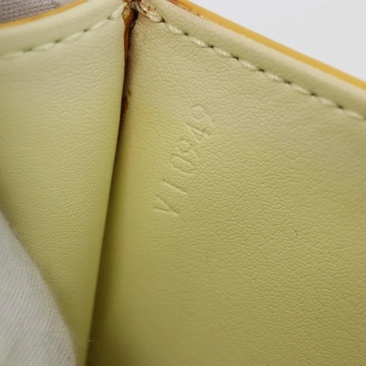 Louis Vuitton Spring Street NM Handbag Patent leather - Image 7