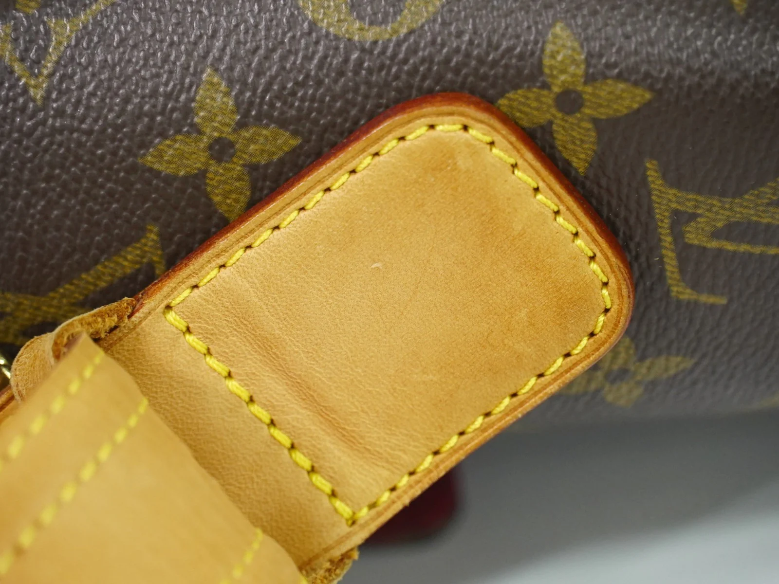 Louis Vuitton Viva Cite Handbag Monogram Canvas - Image 12