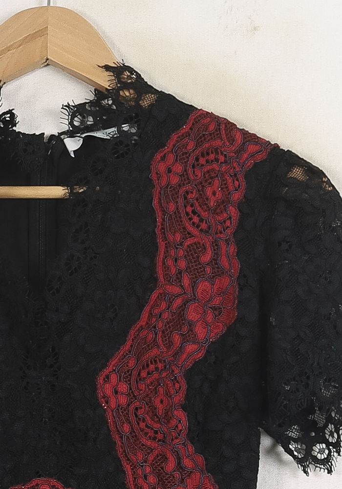 Robe Dentelle Noire et Rouge - Taille S/36 - Image 3