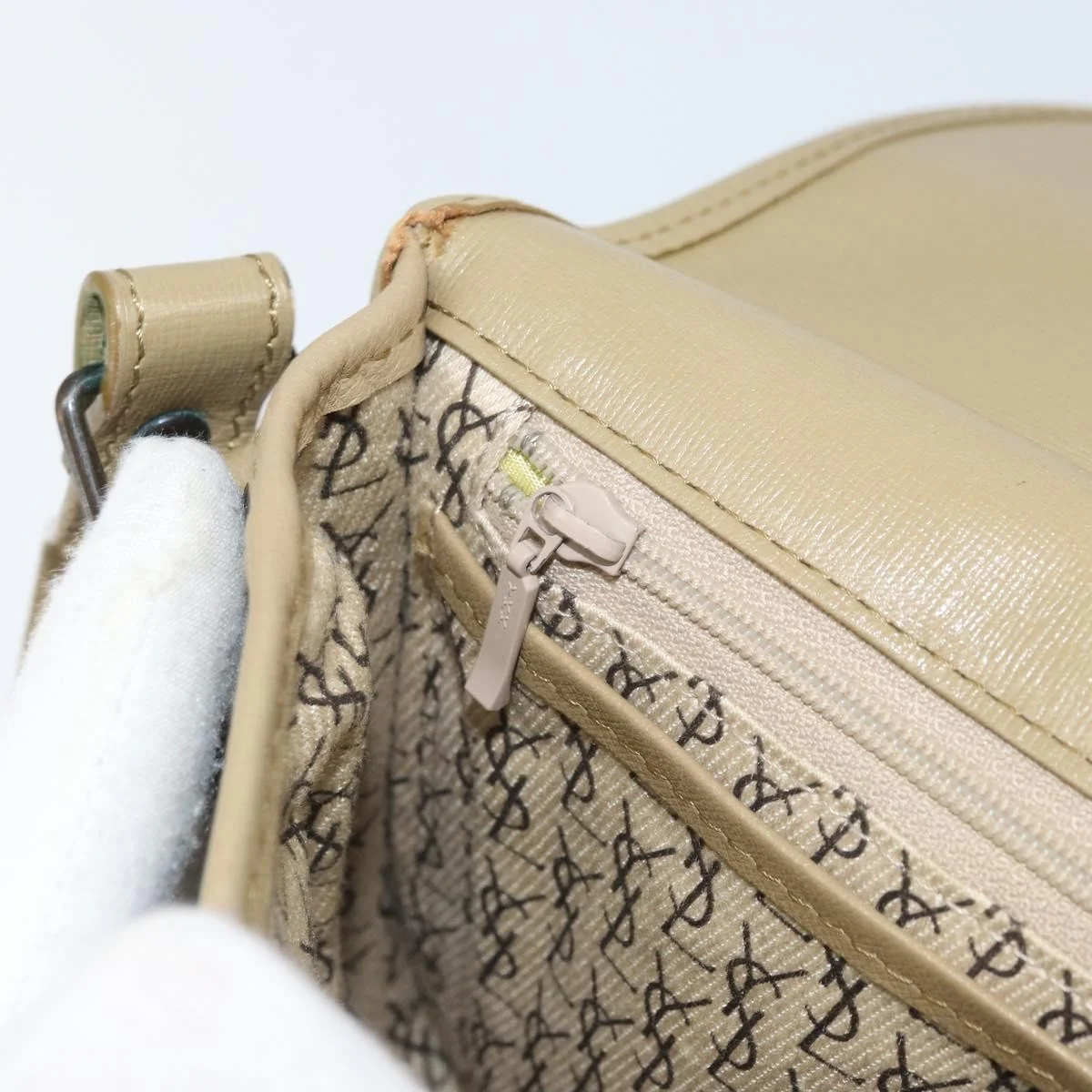 Saint Laurent Vintage Shoulder Bag PVC Leather - Image 12